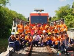 Sisir Jalur Madiun–Walikukun Pakai Lori, KAI Daop 7 Pastikan Setiap Jengkal Rel Aman