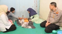 Empati Tanpa Batas, Polres Bondowoso Bantu Keluarga Bayi Kembar yang Kehilangan Ibu