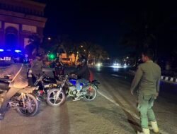 Patroli Gabungan Satpol PP dan Polsek Ngasem Ciptakan Suasana Aman dan Tertib di Kawasan SLG