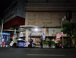 Kabag Ops Polres Kediri Kota Pimpin Patroli Malam Minggu, Cegah Gangguan Kamtibmas