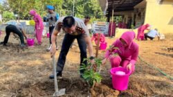 Dukung Program ASRI Presiden RI, Kapolres Kediri Kota Pimpin Penanaman Pohon Peringati Hari Bhayangkara ke-80 dan HKG Bhayangkari ke-74