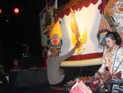 Gelar Wayang Cangkrukan, Polres Kediri Kota Edukasi Kamtibmas Lewat Seni Budaya