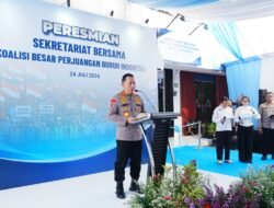 Kapolri Meresmikan Sekretariat Bersama Koalisi Besar Perjuangan Buruh Indonesia