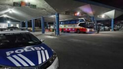 Terobos Lampu Merah di Simpang Empat Bence, Bus Harapan Jaya Ditilang Satlantas Polres Kediri Kota