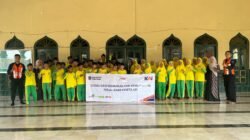 Tanamkan Budaya Keselamatan Sejak Dini, KAI Daop 7 Madiun Edukasi Ratusan Siswa MI Al Huda Bogo dan Salurkan Bantuan TJSL