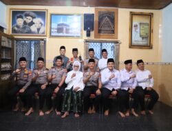 Kapolres Kediri Kota Silaturahmi ke Pengasuh Ponpes Lirboyo, Perkuat Sinergi Polri dan Ulama