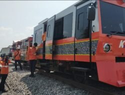 VP KAI Daop 7 Madiun Tinjau Jalur Madiun–Kertosono dengan Lori Dresin, Pastikan Keselamatan dan Pelayanan Tetap Prima