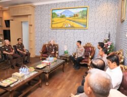 Bangun Komunikasi dan Kolaborasi, Kapolres Kediri Kota Silaturahmi ke Kejari Kabupaten Kediri
