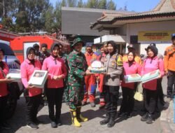 Polres Probolinggo dan Bhayangkari Salurkan Bantuan untuk Relawan Karhutla TNBTS di Bromo