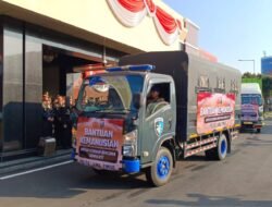 Di Hari Kemerdekaan, Polri Serentak Gerakkan 44 Truk Bantuan untuk Masyarakat Terdampak Gempa Flores
