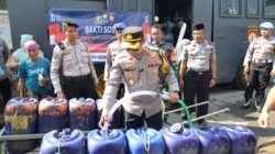 Peringati HUT ke-81 RI, Polres Pasuruan Kota Salurkan Air Bersih untuk Warga Pesisir