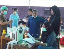 Pusdokkes Polri Berikan Layanan Kesehatan Gratis, 120 Warga Terdampak Gempa di Reo Telah Dilayani