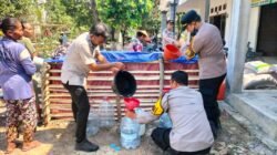 Polres Bojonegoro Salurkan 25 Ribu Liter Air Bersih ke Warga Terdampak Kemarau