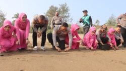 Ecology Policing : Polres Trenggalek Tanam Mangrove dan Lepas Liarkan Ratusan Tukik