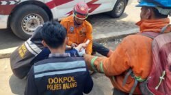 Polres Malang Libatkan Tim Dokkes, Menjaga Napas Para Penjinak Api Karhutla di Lereng Bromo