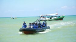 Ditpolairud Polda Jatim Kerahkan 4 Kapal Sisir Perairan Sumenep dan Masalembu Cari Korban KM Virgo Transport 8