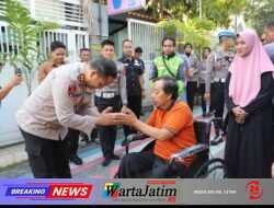 Sentuh Hati! Aksi Cepat Polres Gresik Selamatkan Ekonomi Keluarga Driver Ojol Korban Kecelakaan