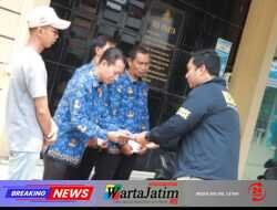 Polres Lamongan Beri Penghargaan Empat Warga yang Gagalkan Curanmor di Puskesmas Deket