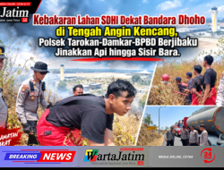 Kebakaran Lahan SDHI Dekat Bandara Dhoho di Tengah Angin Kencang, Polsek Tarokan-Damkar-BPBD Berjibaku Jinakkan Api hingga Sisir Bara