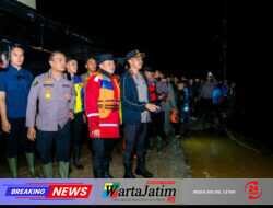Respons Cepat Tangani Banjir Padang, Polri Kerahkan Personel dan Dirikan Posko Kesehatan
