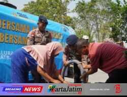 Brimob Polda Jatim Salurkan 40 Ribu Liter Air Bersih untuk Warga Gresik dan Sidoarjo