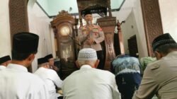 Dekat dengan Masyarakat, Polres Kediri Kota Perkuat Pesan Kamtibmas Lewat Jumat Keliling