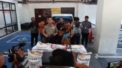 Polda Jatim Ungkap Dugaan Penipuan dan Penggelapan 185 Ton Gula, 11 Tersangka Diamankan