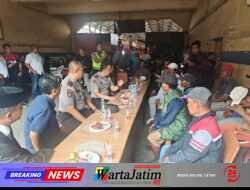 Cangkrukan Kamtibmas, Kapolres Pelabuhan Tanjung Perak Serap Aspirasi Pekerja Pasar Pabean