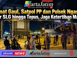 Jumat Gaul, Satpol PP dan Polsek Ngasem Sisir SLG hingga Tepus, Jaga Ketertiban Malam