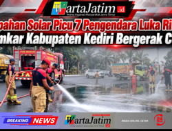 Tumpahan Solar Picu 7 Pengendara Luka Ringan, Damkar Kabupaten Kediri Bergerak Cepat